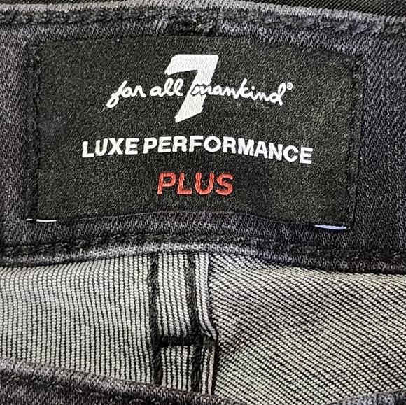 7 For All Mankind Slimmy Tapered Luxe Performance Plus black wash jeans 28 NEW - Picture 5 of 8